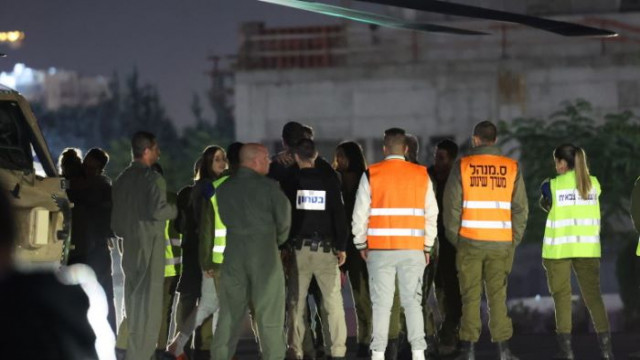 Палестинската групировка  Хамас е предала група от още шестима заложници на Червения